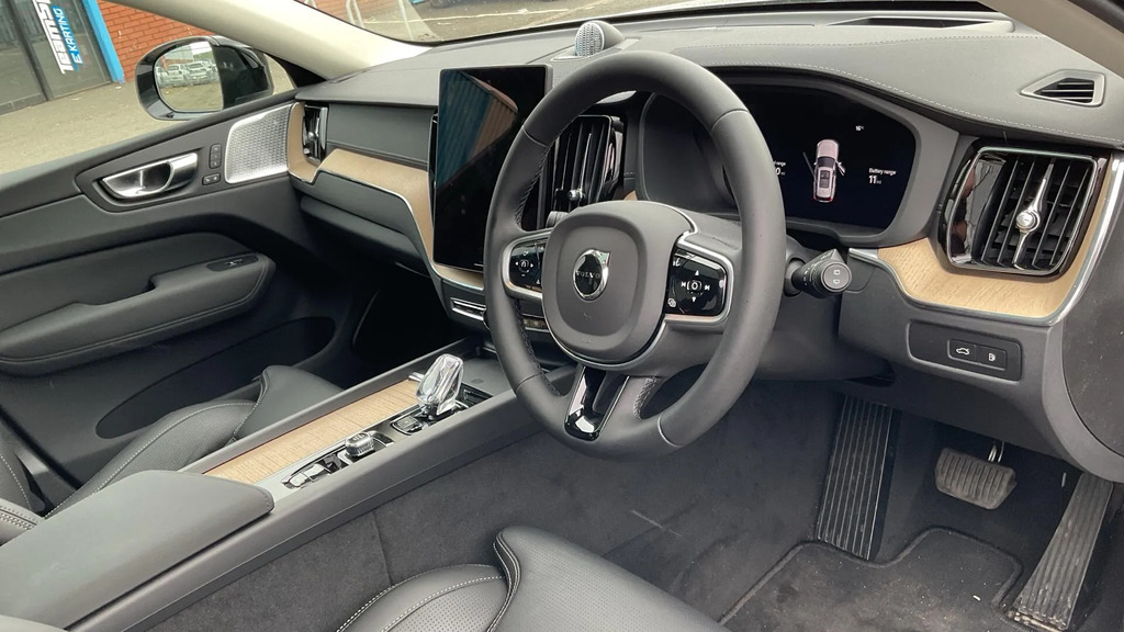 Volvo XC60 2.0 T8 18.8Kwh Ultra Dark Awd Euro 6 Ss NA26DND #4