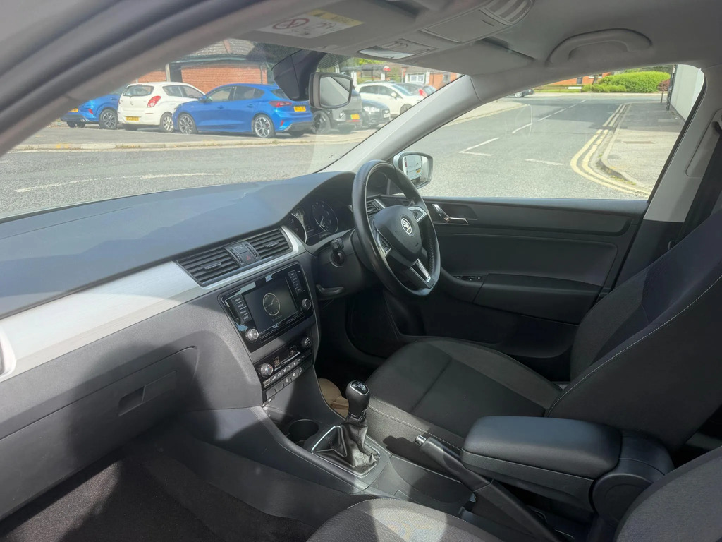 Skoda Rapid Spaceback Spaceback Se Tech Tsi Grey #9