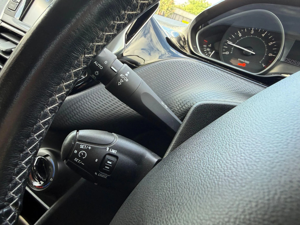 Peugeot 208 Active  #17
