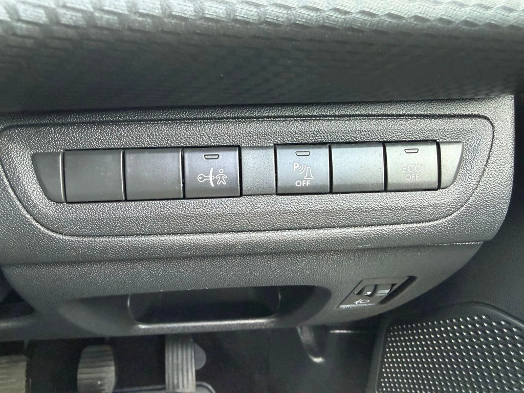 Peugeot 208 Active  #13