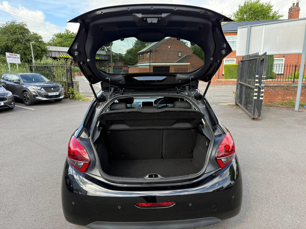 Peugeot 208 Active  #24