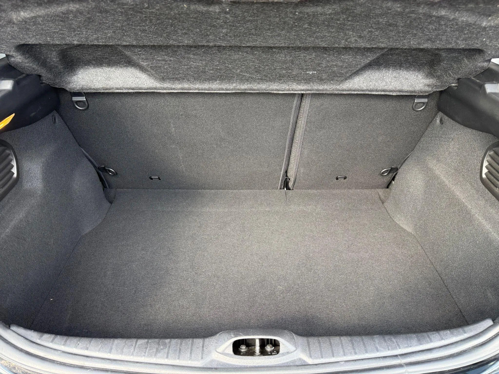 Peugeot 208 Active  #25