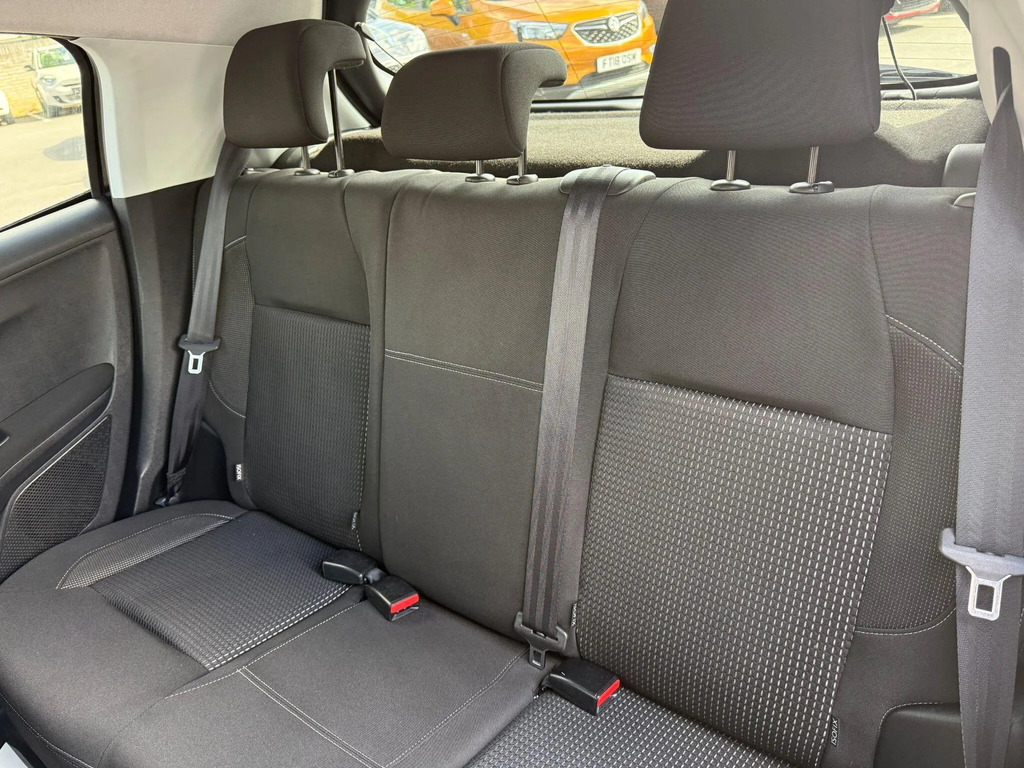 Peugeot 208 Active  #12