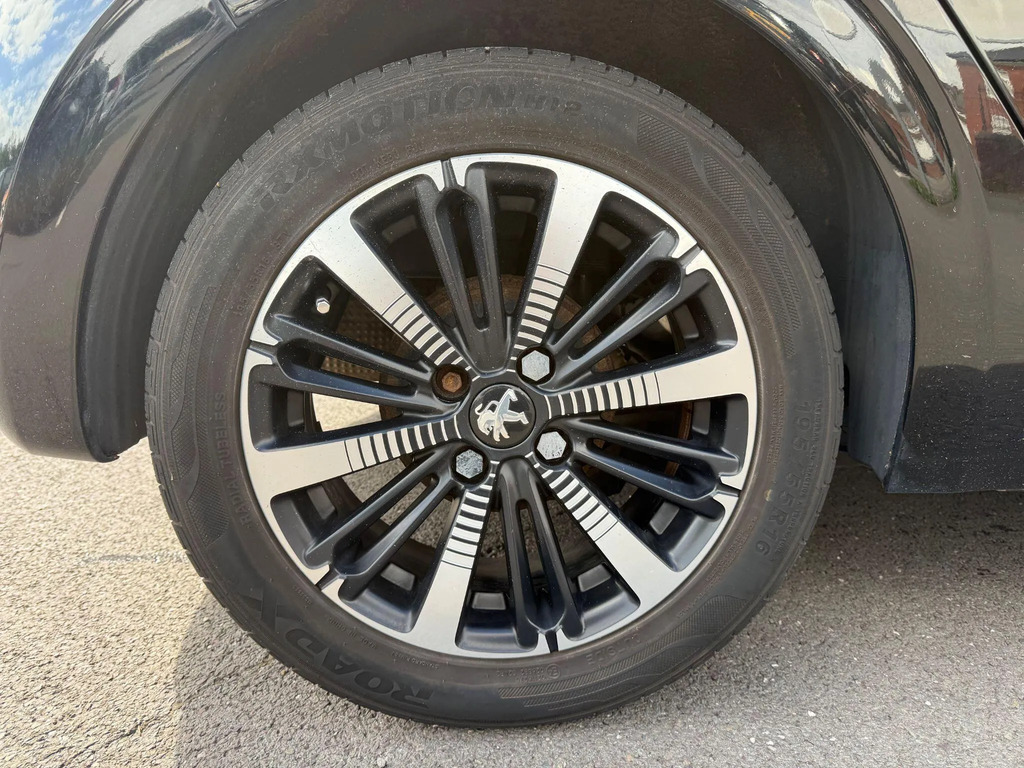 Peugeot 208 Active  #19