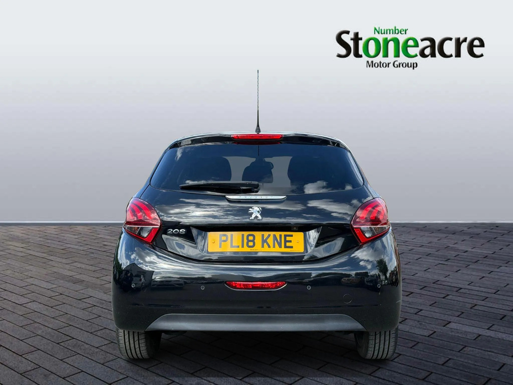 Peugeot 208 1.2 Puretech Allure Premium Hatchback M  #4