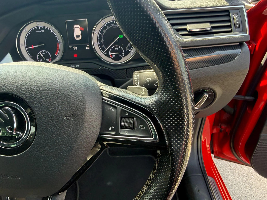 Skoda Superb 2.0 Sportline Tdi 148 Bhp Red #29