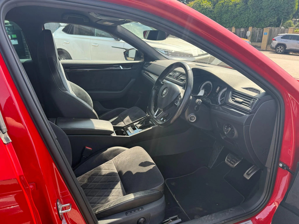 Skoda Superb 2.0 Sportline Tdi 148 Bhp Red #15