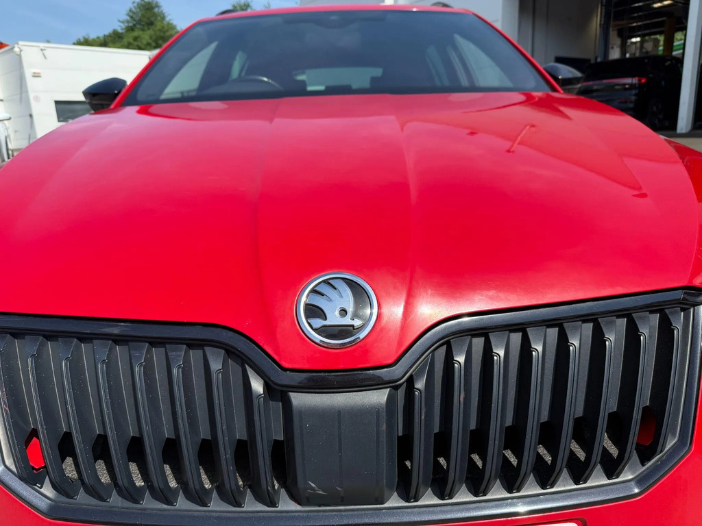 Skoda Superb 2.0 Sportline Tdi 148 Bhp Red #9