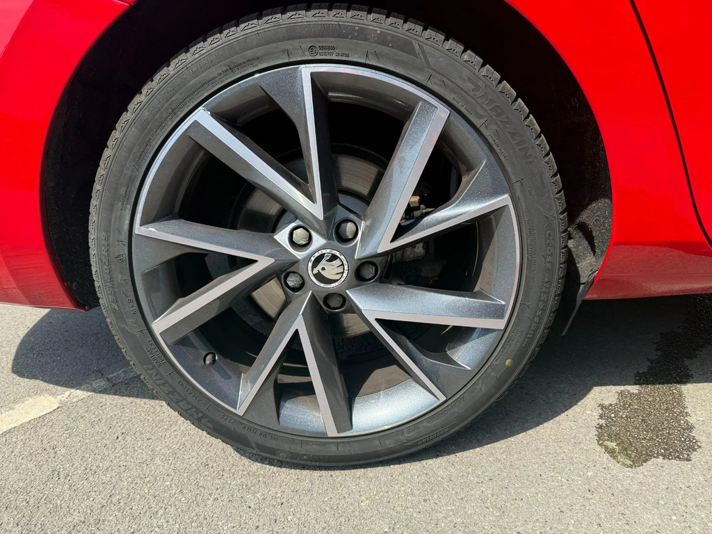 Skoda Superb 2.0 Sportline Tdi 148 Bhp Red #11