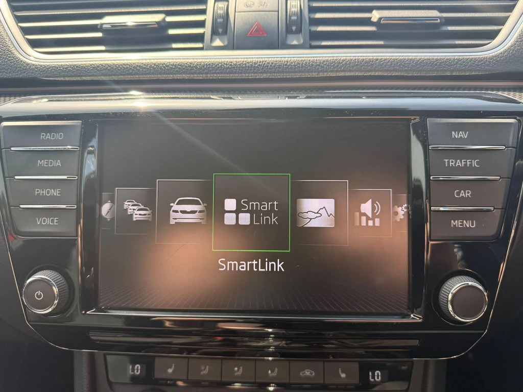 Skoda Superb 2.0 Sportline Tdi 148 Bhp Red #37