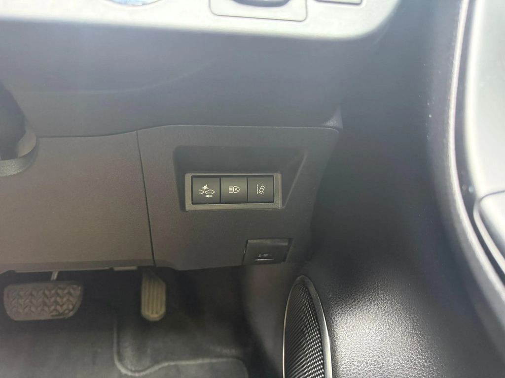 Toyota Yaris 1.5 Hybrid Icon Tech Cvt Red #15