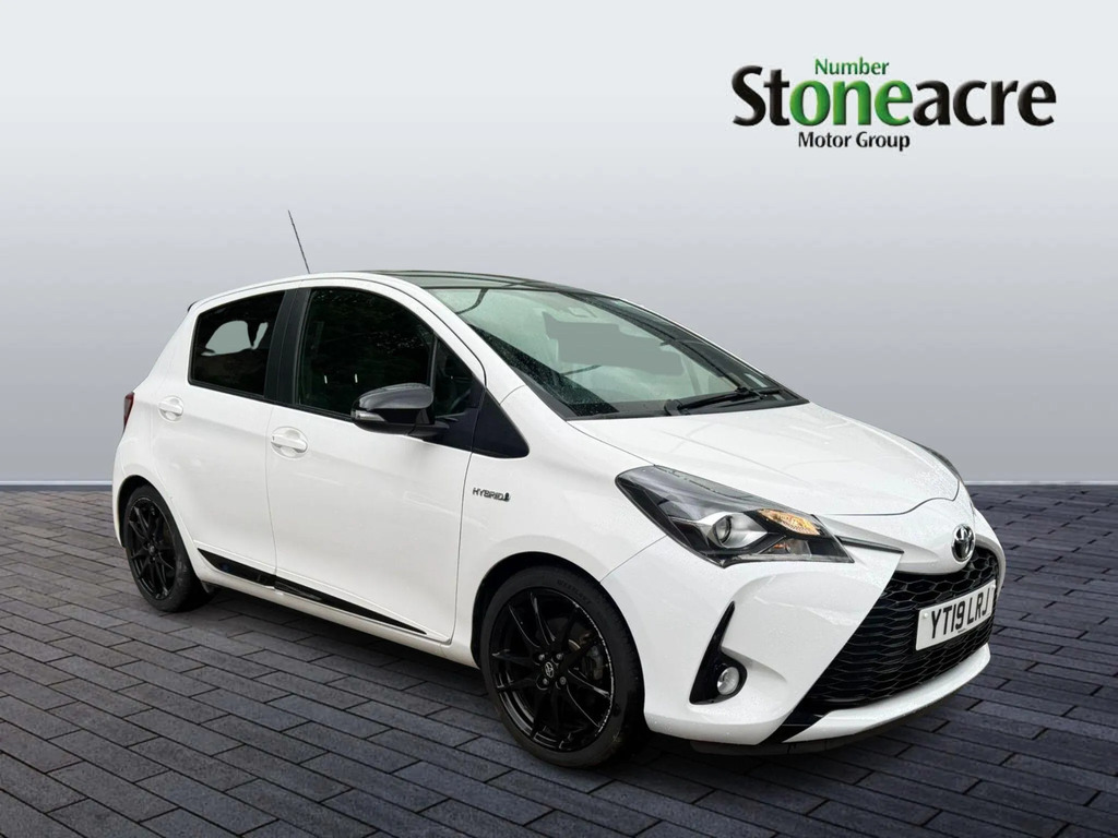 Toyota Yaris 1.5 Hybrid Gr-sport Cvt White