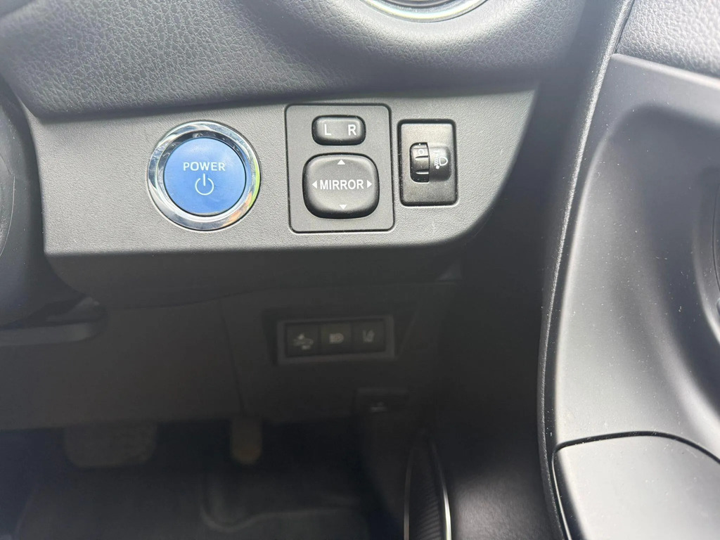 Toyota Yaris 1.5 Hybrid Icon Tech Cvt Red #16