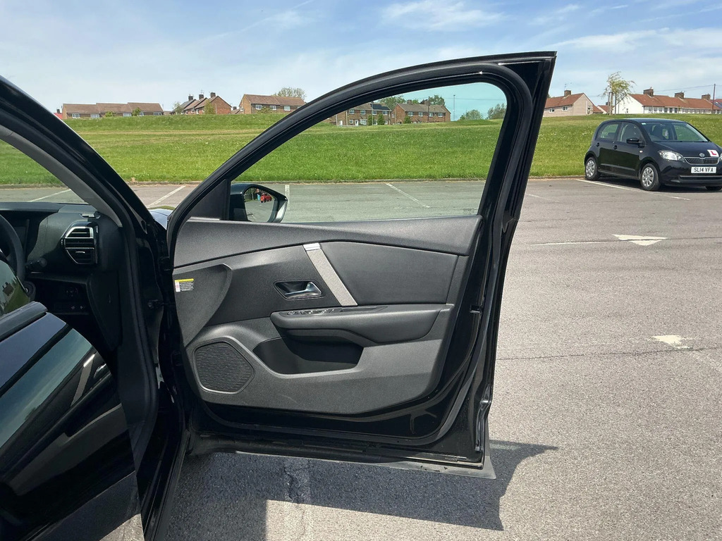 Citroen C4 1.2 Puretech Max Hatchback Euro #16