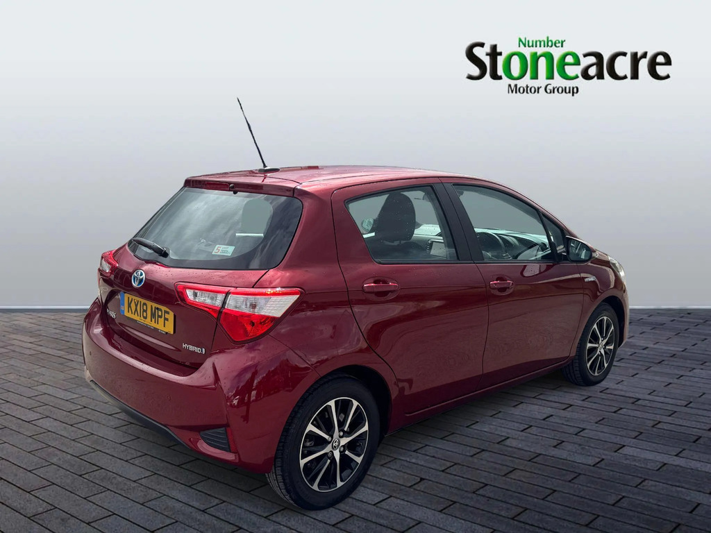 Toyota Yaris 1.5 Vvt-h Icon Hatchback Hybrid E-cvt E Red #8