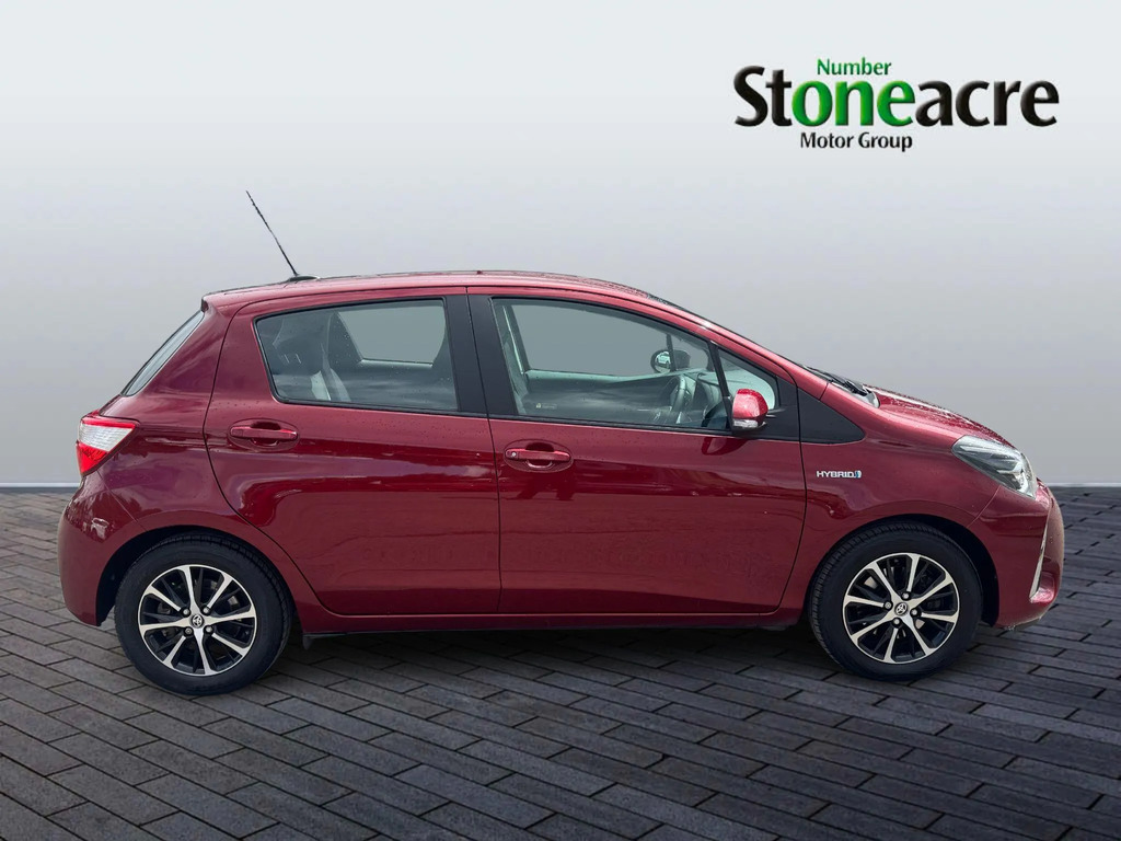 Toyota Yaris 1.5 Vvt-h Icon Hatchback Hybrid E-cvt E Red #7