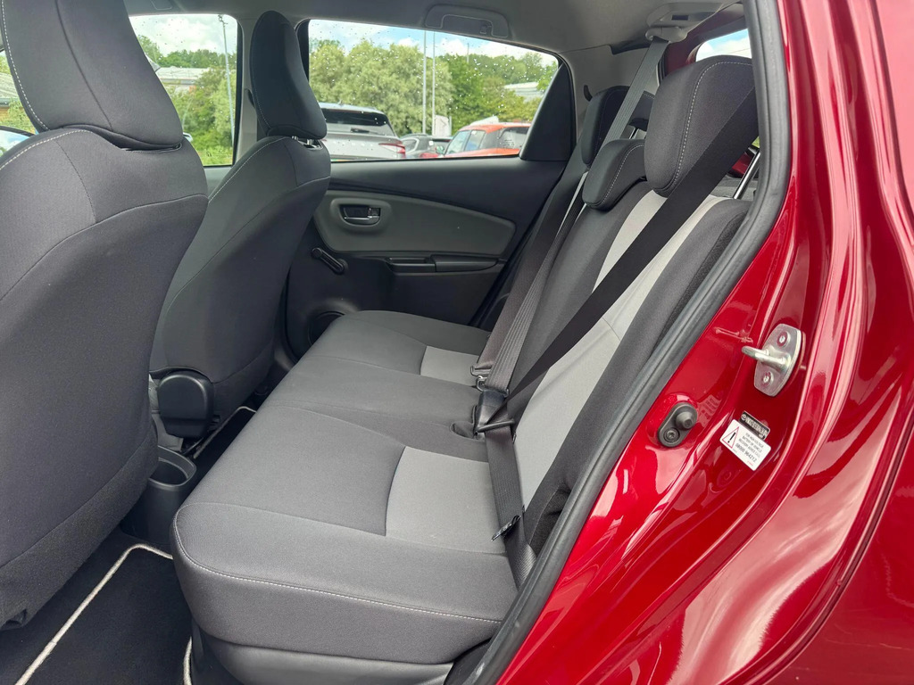 Toyota Yaris 1.5 Vvt-h Icon Hatchback Hybrid E-cvt E Red #12