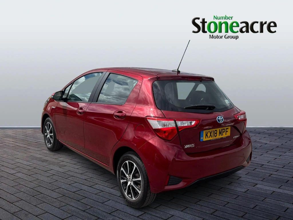 Toyota Yaris 1.5 Vvt-h Icon Tech Hatchback Hybrid E-  #4