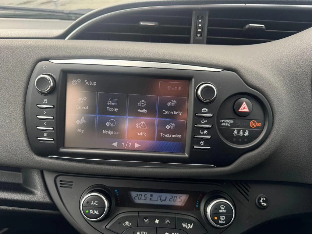 Toyota Yaris 1.5 Vvt-h Icon Hatchback Hybrid E-cvt E Red #19