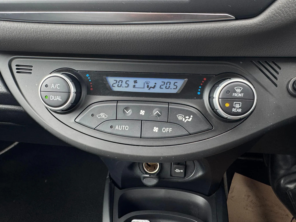 Toyota Yaris 1.5 Vvt-h Icon Hatchback Hybrid E-cvt E Red #15