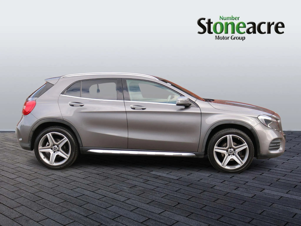 Mercedes-Benz GLA Class 2.1 Gla200d Amg Line 7G-dct Euro 6 Ss Grey #2
