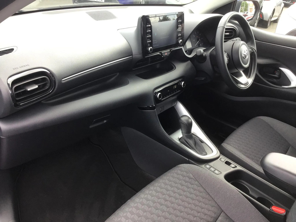 Toyota Yaris 1.5 Hybrid Icon Cvt #5