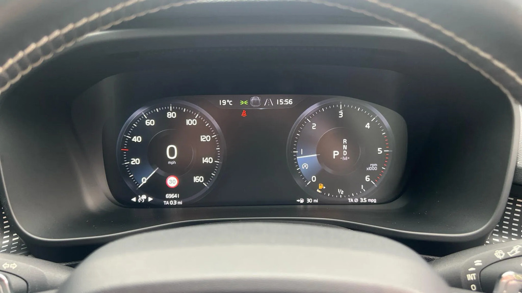Volvo XC40 D4 Awd R-design Black #11
