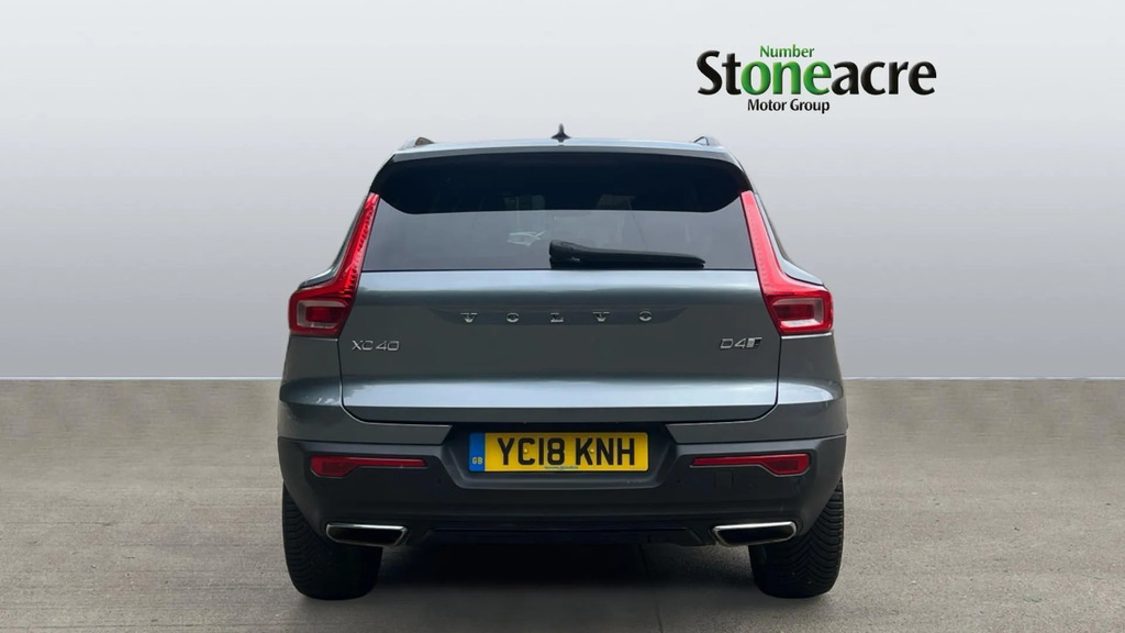 Volvo XC40 D4 Awd R-design Black #7