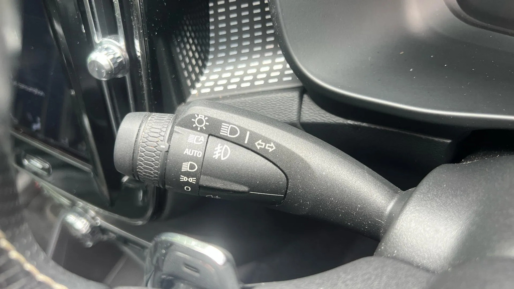 Volvo XC40 D4 Awd R-design Black #18
