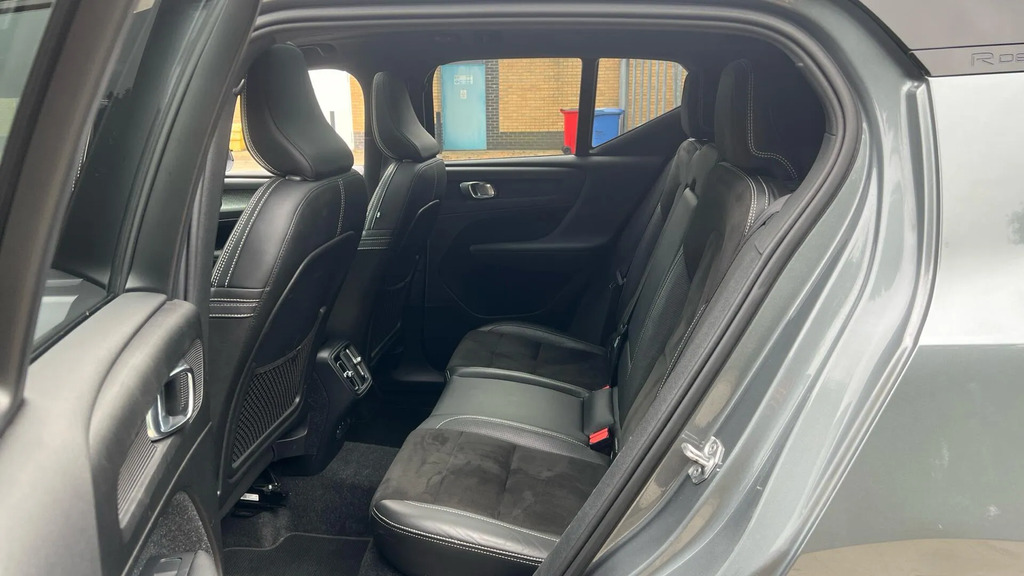 Volvo XC40 D4 Awd R-design Black #30