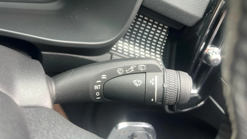 Volvo XC40 D4 Awd R-design Black #21