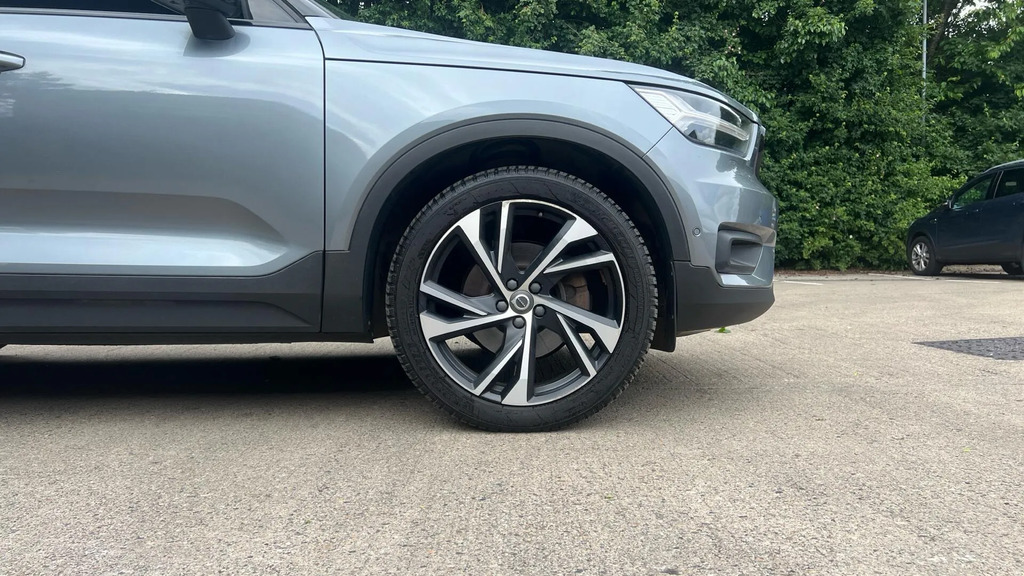 Volvo XC40 D4 Awd R-design Black #9