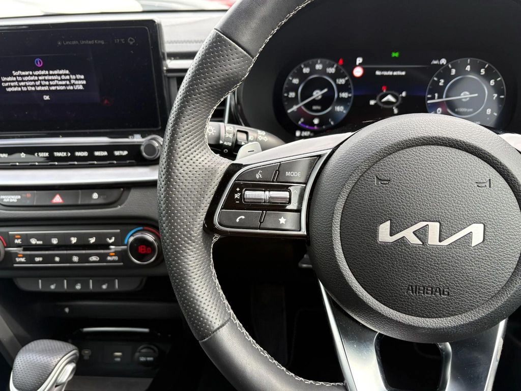 Kia Xceed 1.5T Gdi Isg Gt-line White #32