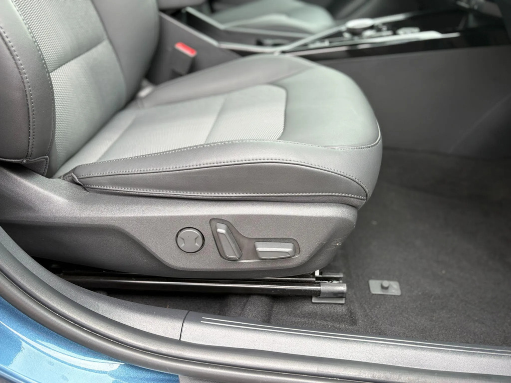 Kia e-Niro Niro 64.8Kwh 3 Suv 201 Bhp Blue #27