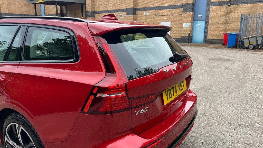 Volvo V60 2.0 T6 350 Phev Plus Dark Awd 2024 Grey #36