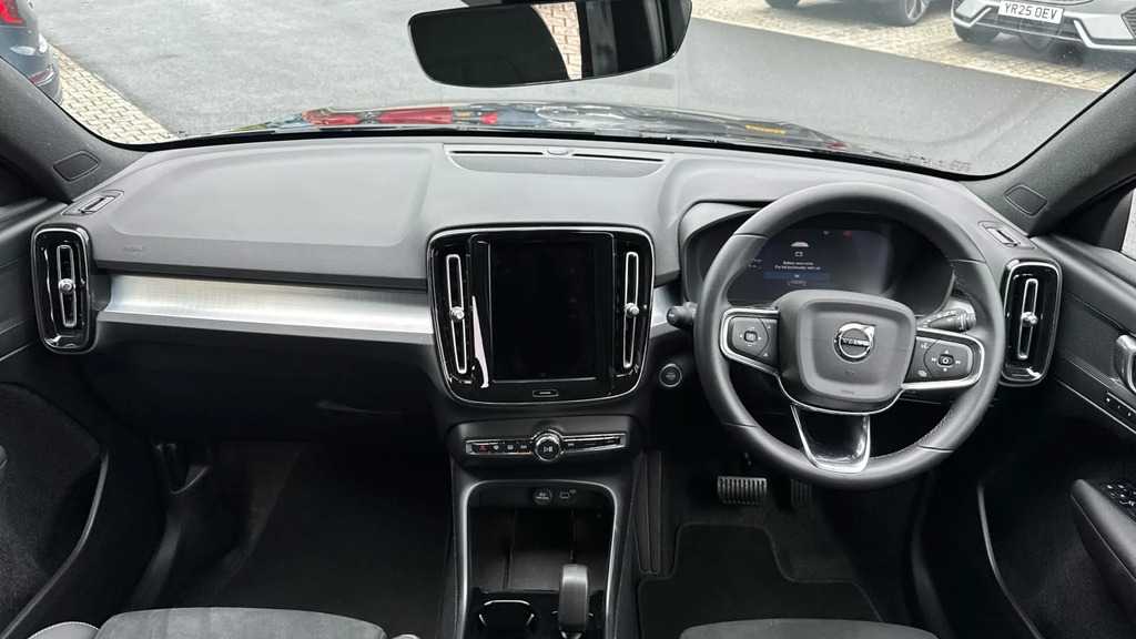 Volvo XC40 2.0 B4p Plus Dark OY75UVB #5