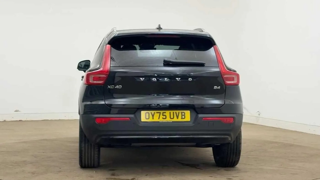 Volvo XC40 2.0 B4p Plus Dark  #4