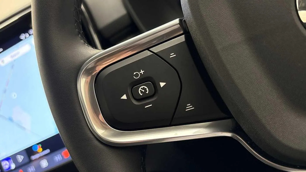 Volvo XC40 2.0 B3p Plus Dark  #29