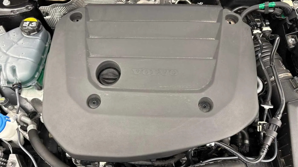 Volvo XC40 2.0 B3p Plus Dark  #14