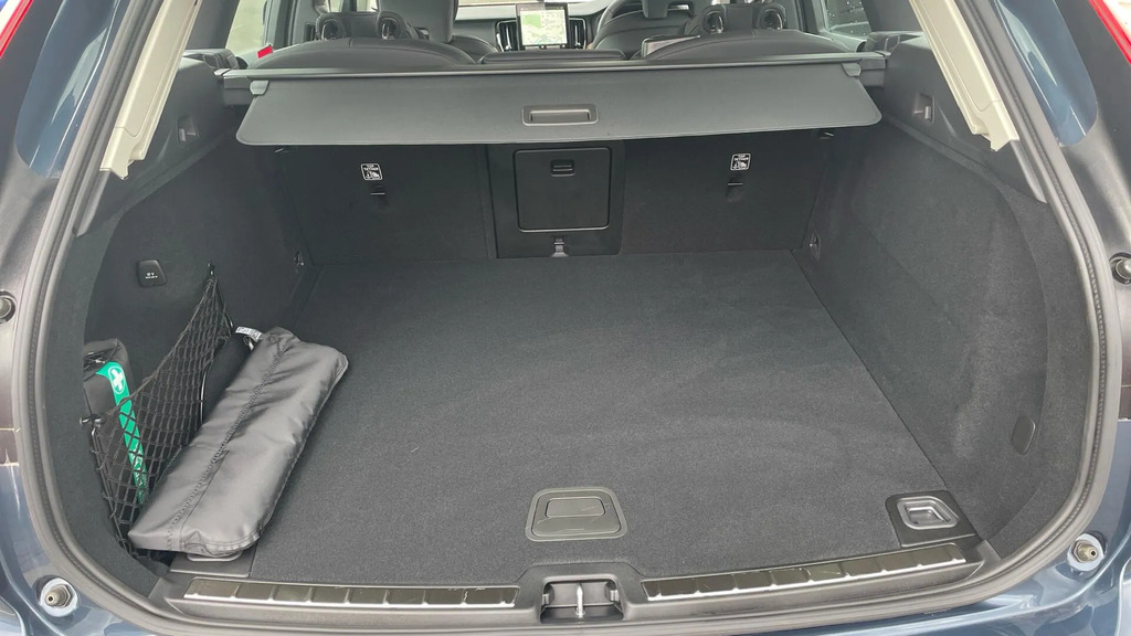 Volvo XC60 Xc60 2.0 B5p Plus Dark Awd Geartronic Black #13