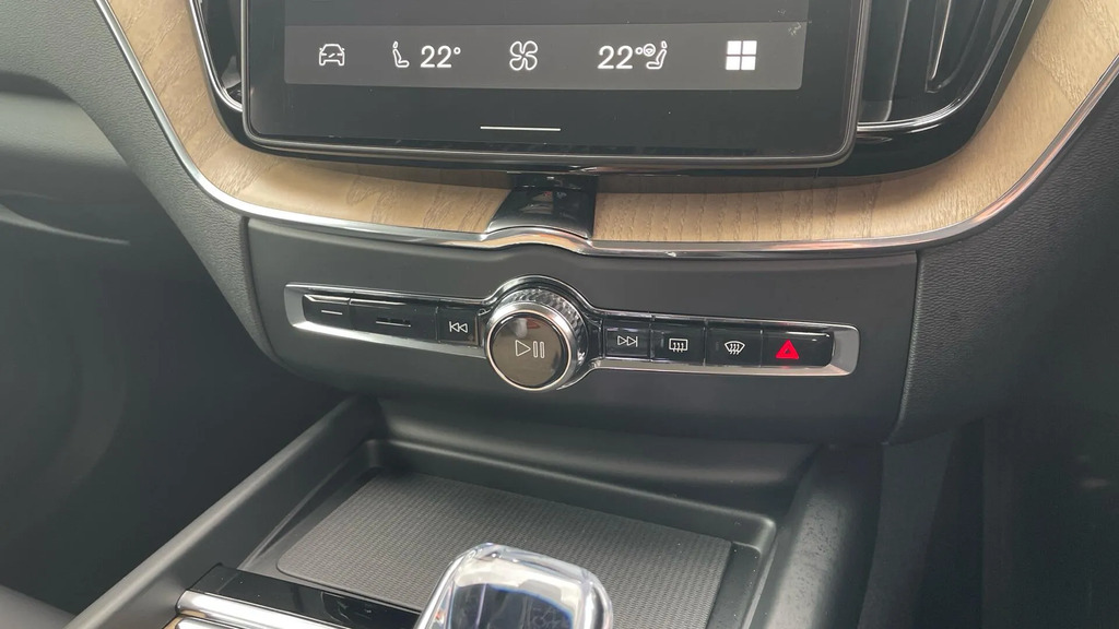 Volvo XC60 Xc60 2.0 B5p Plus Dark Awd Geartronic Black #38