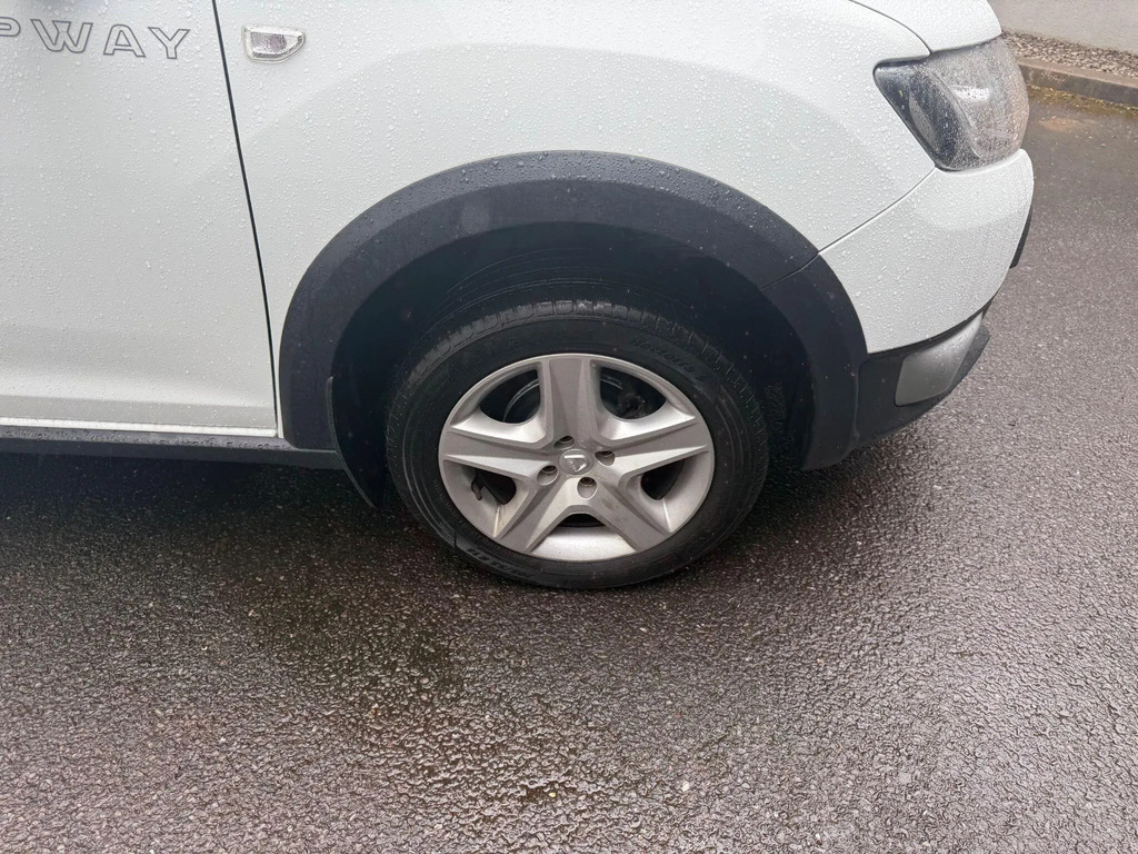 Dacia Sandero Stepway 0.9 Tce Laureate Hatchback Euro Silver #17