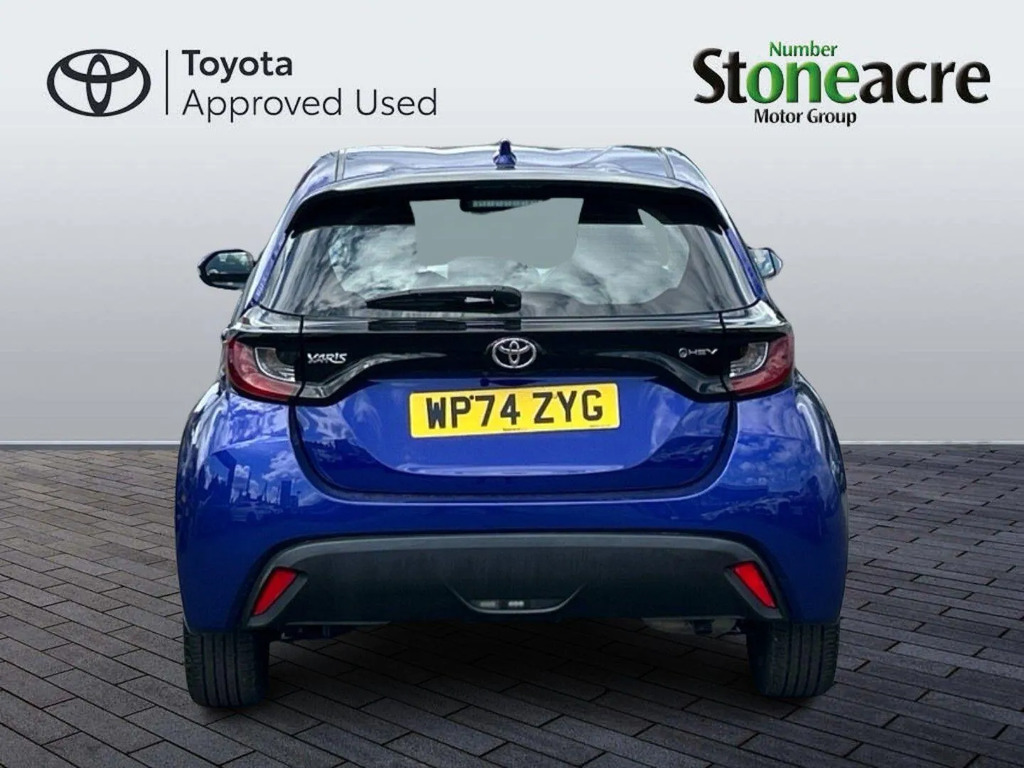 Toyota Yaris 1.5 Hybrid Icon Cvt #4