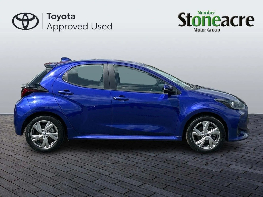 Toyota Yaris 1.5 Hybrid Icon Cvt #2