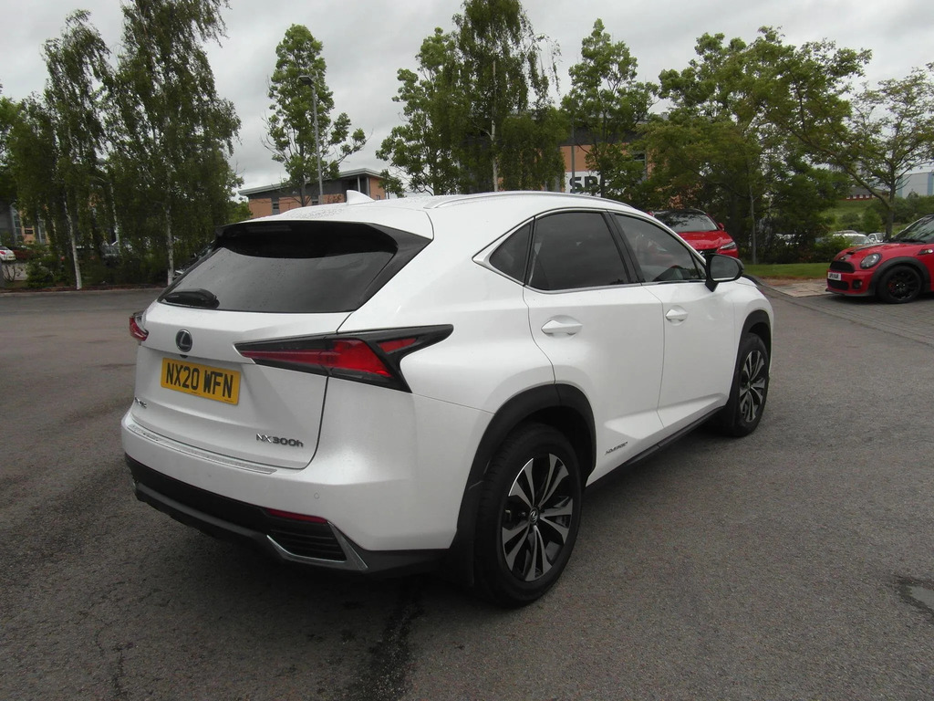 Lexus NX 300H 2.5 Cvt Premium Packleather Red #28