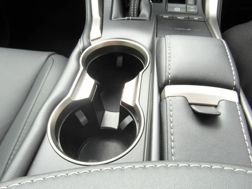 Lexus NX 300H 2.5 Cvt Premium Packleather Red #32