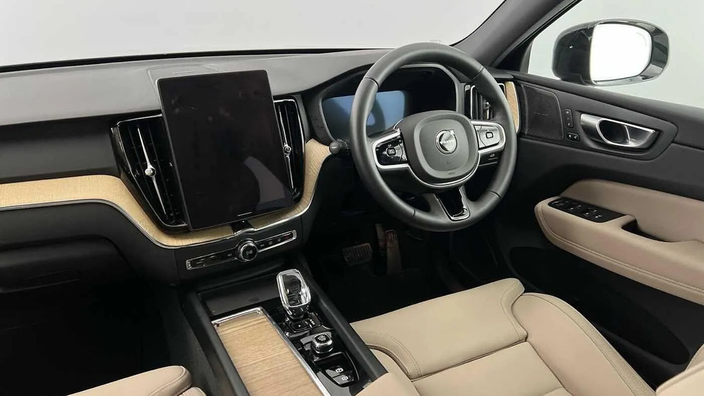 Volvo XC60 Black Edition Plus, T6 Awd Plug-in Hybrid, Electri Black #8