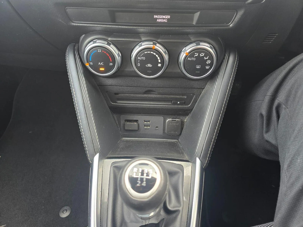 Mazda 2 Silver #23