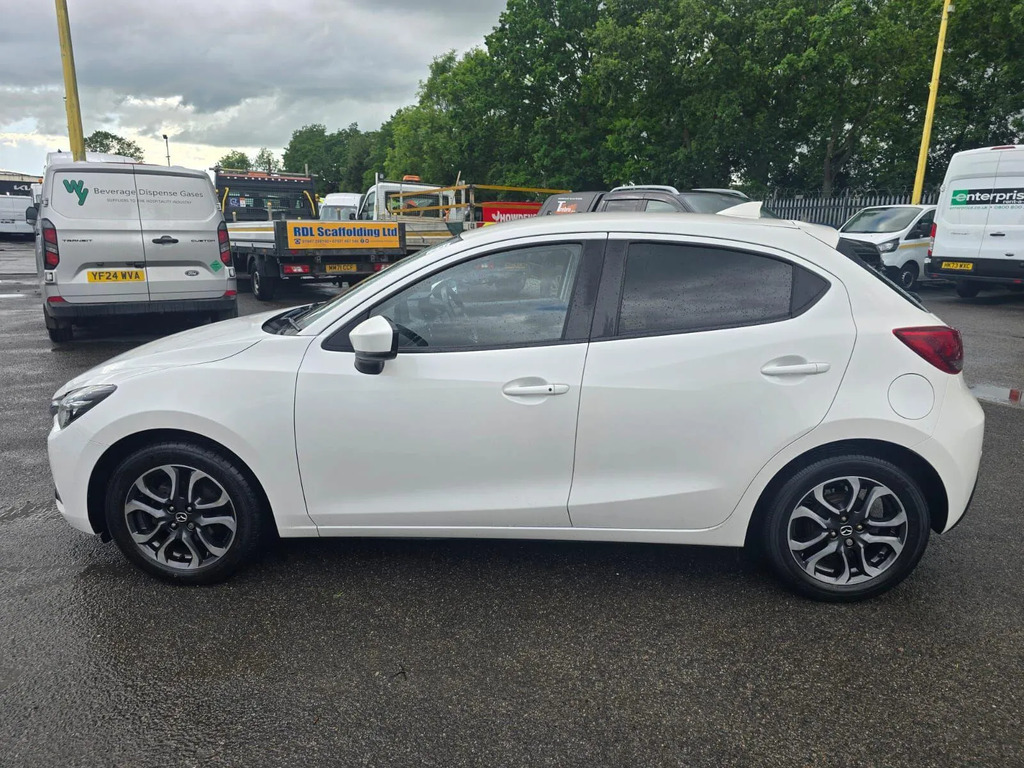 Mazda 2 Silver #8