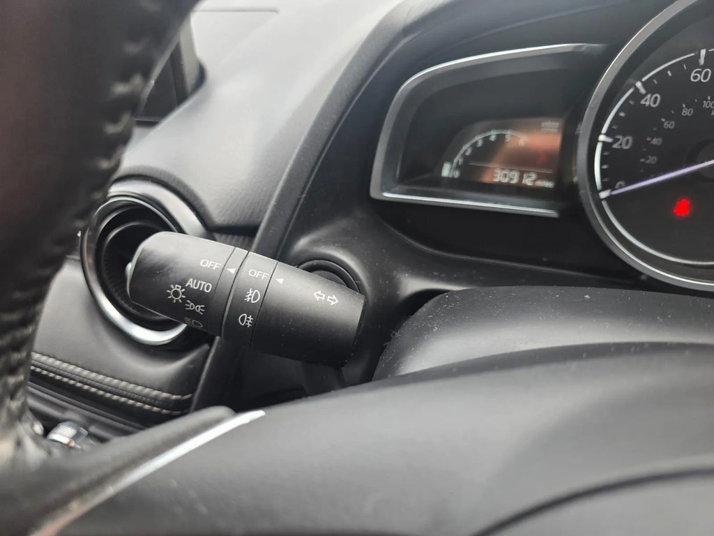 Mazda 2 Silver #14